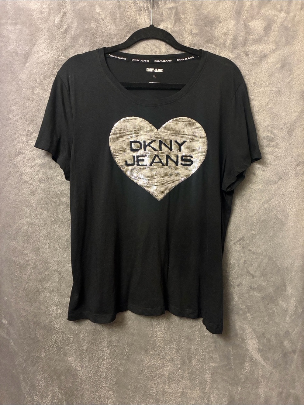 DKNY Jeans Black Tee with Sequin Heart Logo. XL. EUC.